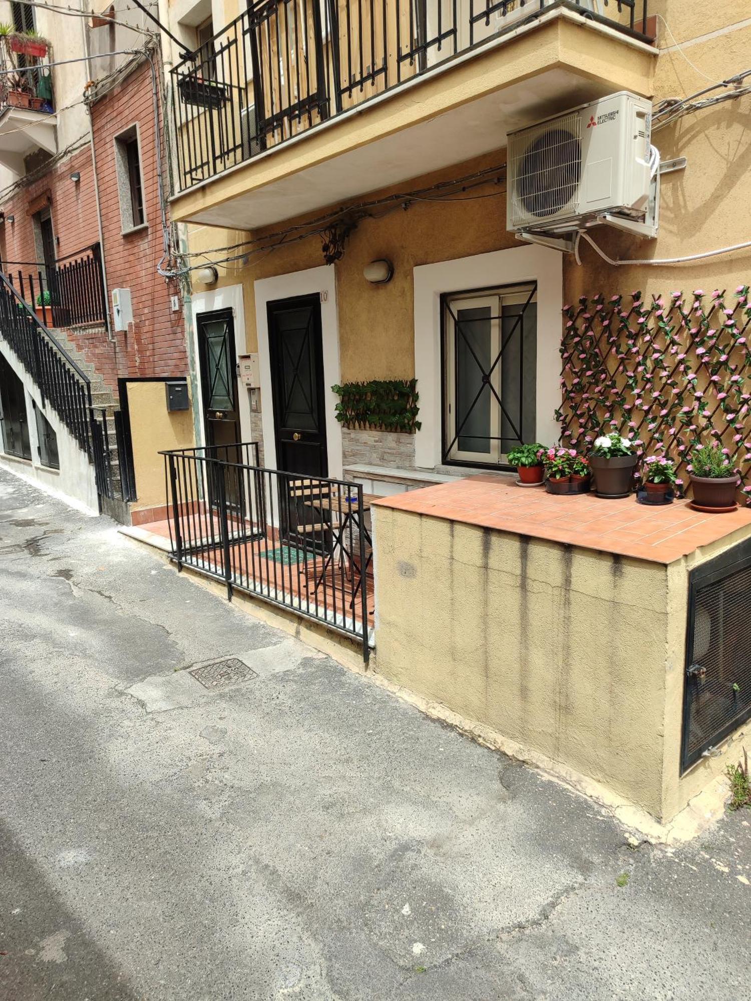 Le Case Del Cortile Catânia Exterior foto